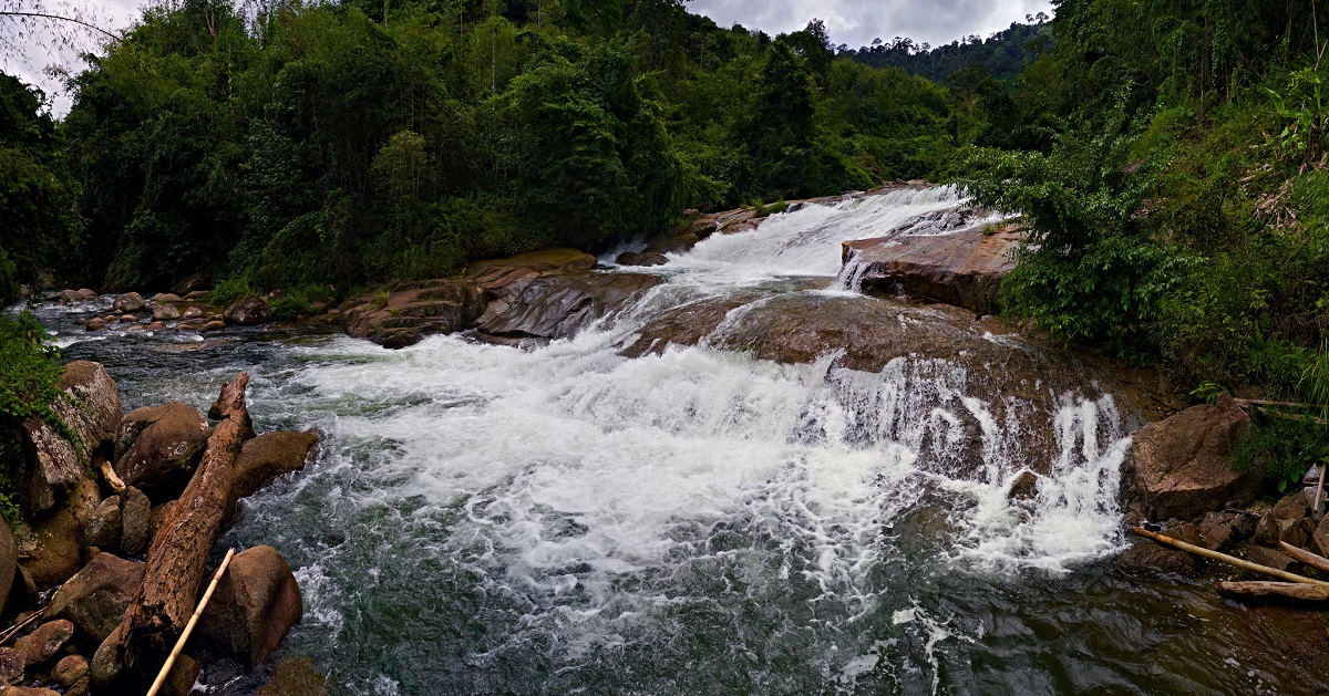 latapencaitfallspanoweb.jpg