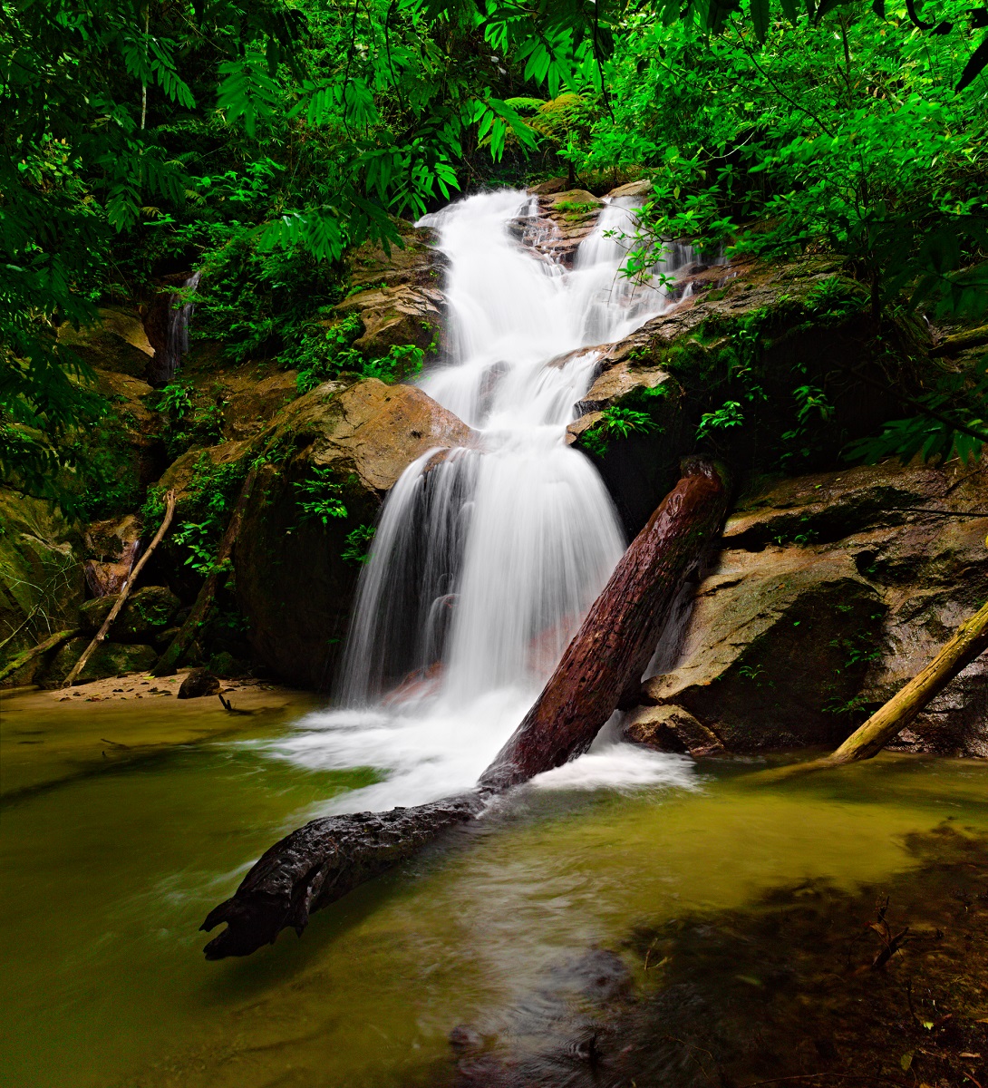 gadingfalls3altrweb.jpg