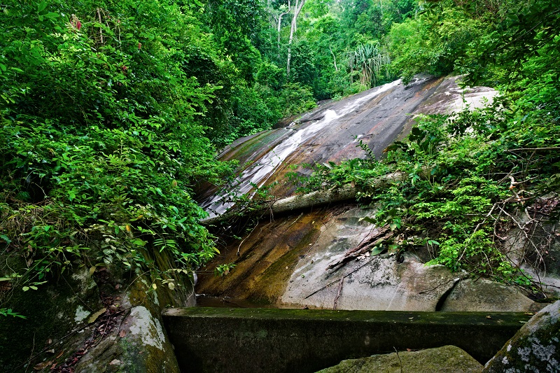belemangfalls2web.jpg