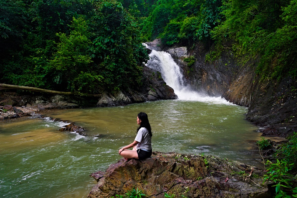 sittingbytheriver2web.jpg